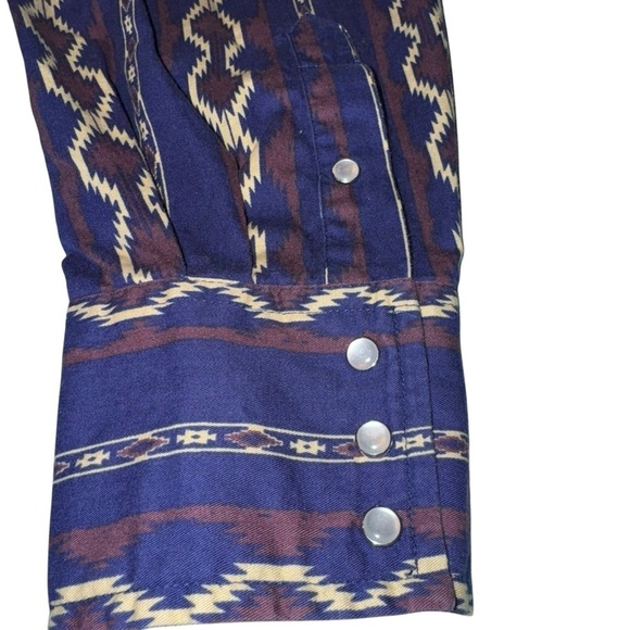 Cumberland Outfitters Men’s XXL Western Themed Pearl Button Long Shirt Purple - Picture 2 of 5